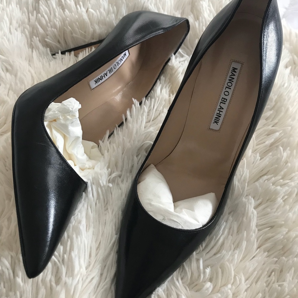 Manolo Blahnik BB black leather pump